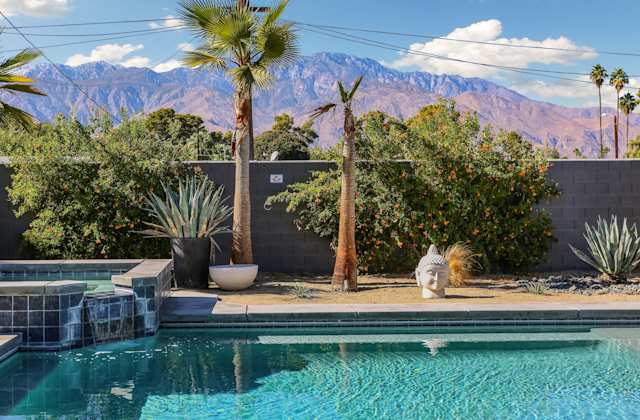 A'Reve, Plum Guide home in Palm Springs