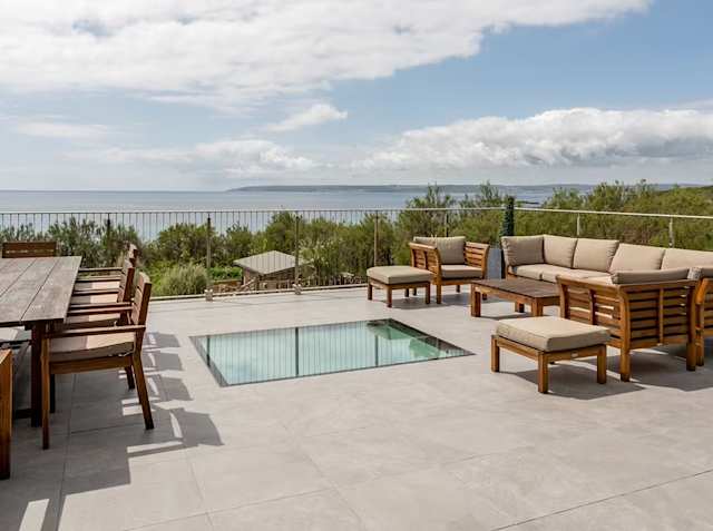 Shifting Light & Changing Skies, Plum Guide home in Cornwall