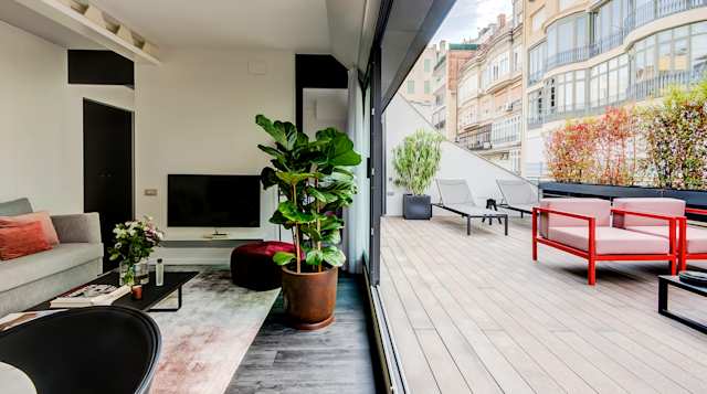 Taffy Deck, Plum Guide home in Barcelona