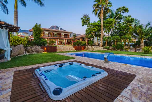 Rosalia, Plum Guide home in Tenerife, Spain