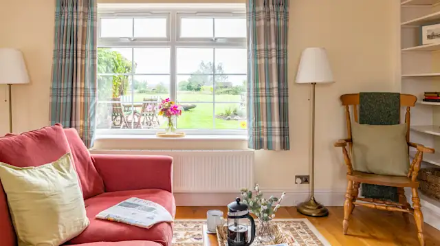 Head Downstream FT, Plum Guide home in West Sussex, England