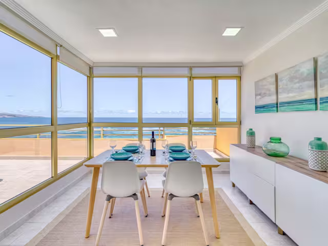  Sapphire Horizon, Plum Guide home in Las Palmas de Gran Canaria