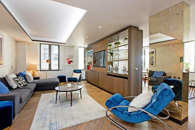 City Dove, Plum Guide home in Soho, London