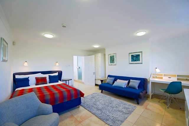 Sweet Studio, Plum Guide home in London