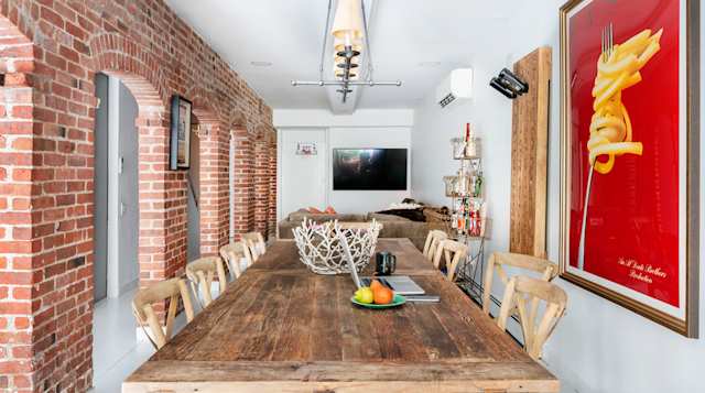 Joan of Arch, Plum Guide home in New York