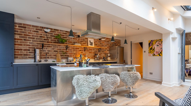 Hush & Haze, Plum Guide home in London
