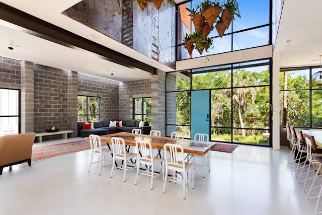 Ancient Oaks, Plum Guide home in South Carolina, USA