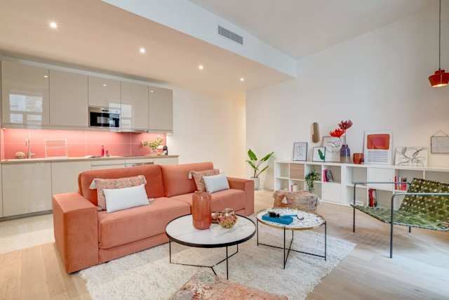 Pink Persuasion, Plum Guide home in Paris