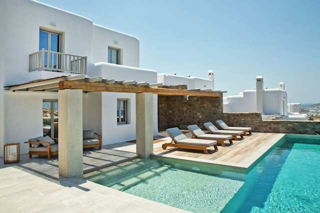 Crisp Silk, Plum Guide home in Mykonos, Greece