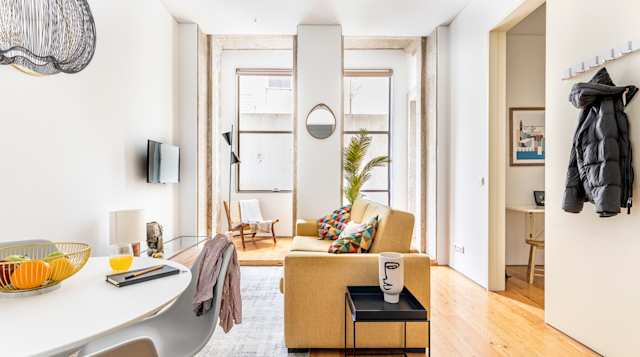 Triangles, Plum Guide home in Porto