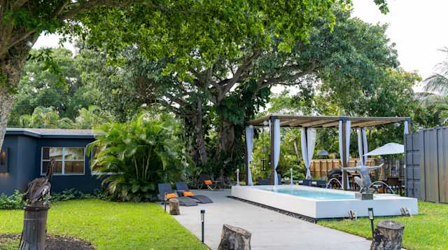 Six Leaves Left, Plum Guide home in Fort Lauderdale, Florida, USA