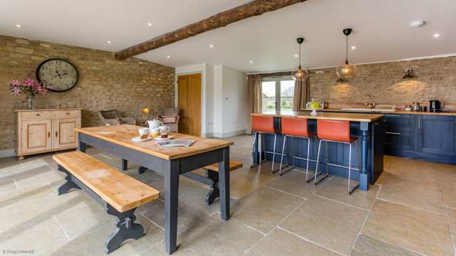 Two's Company, Plum Guide home in Somerset