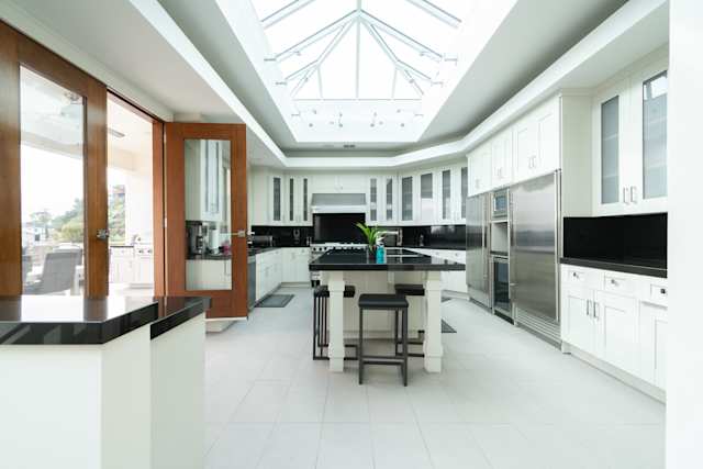 Tic Tac Toe, Plum Guide home in Los Angeles