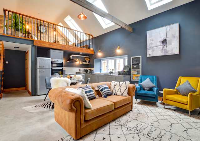 Wooden Beams, Plum Guide home in Wales, UK