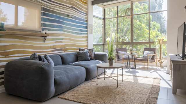 Double Rainbow, Plum Guide home in Tel Aviv