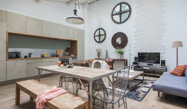 Look to the Sky, Plum Guide home in Paris