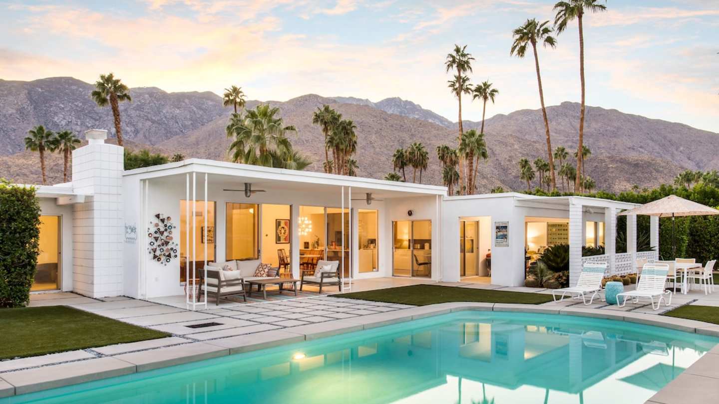 Exterior of Clé du Soleil, Plum Guide home in Palm Springs