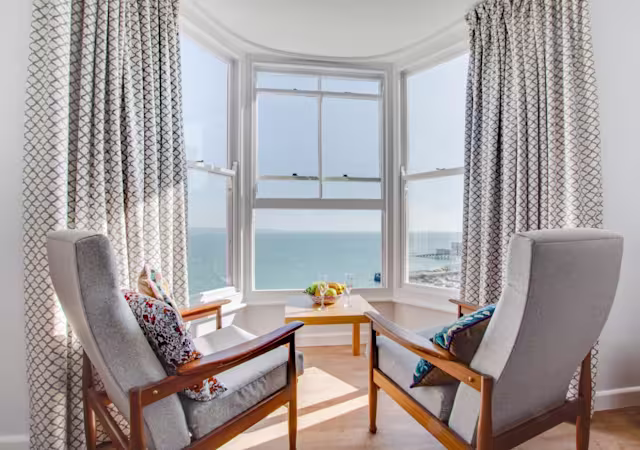 Every Breaking Wave, Plum Guide home in Pembrokeshire