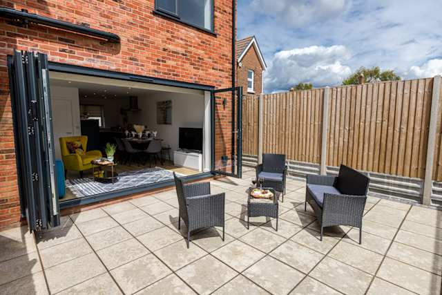 Sunkissed Strolls, Plum Guide home in Dorset, UK