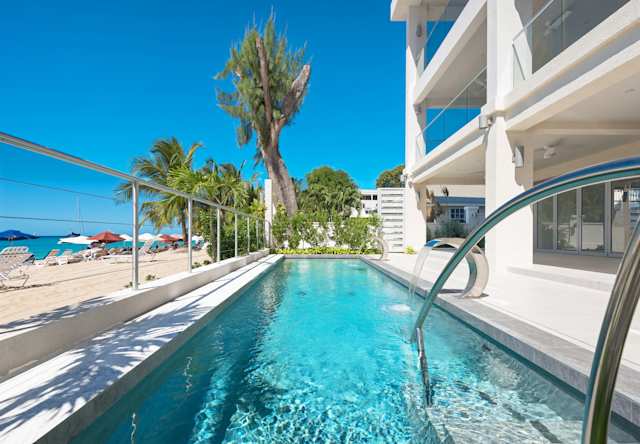 Sails on the Horizon, Plum Guide home in Barbados