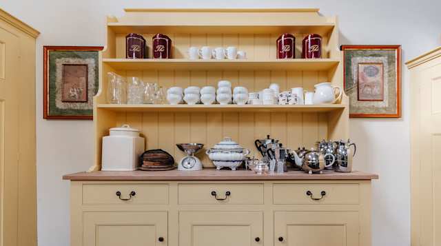 Kitchen in Sense & Sensibility, Plum Guide home in Suffolk, UK