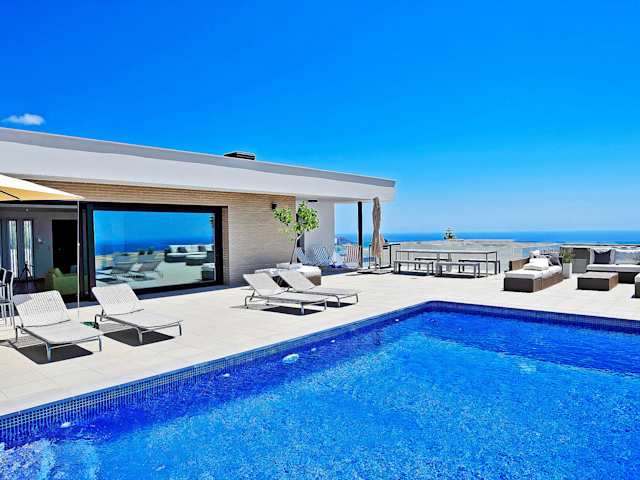 Blue Eternity, Plum Guide home in Alicante, Spain