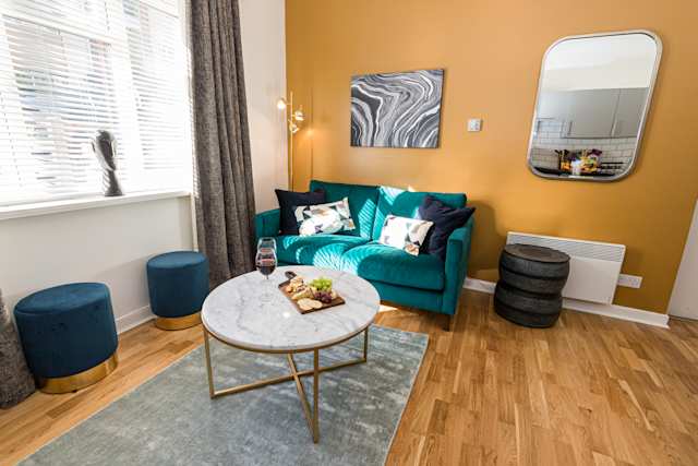 Blue Flag Beauty, Plum Guide home in Bournemouth, UK