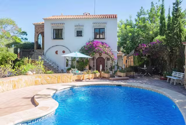 Food For Thought, Plum Guide home in Alicante