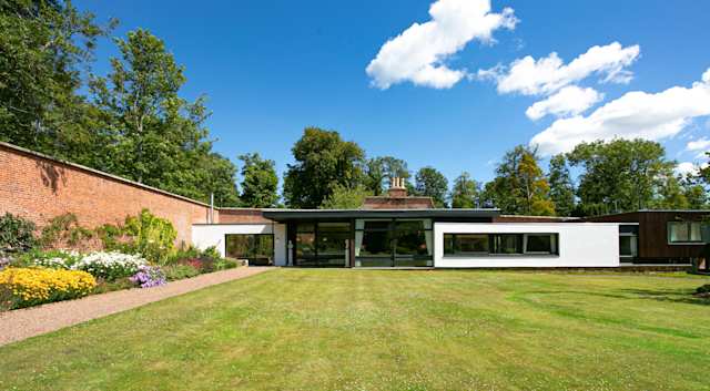 Golf Among Lavender, Plum Guide home in Scotland