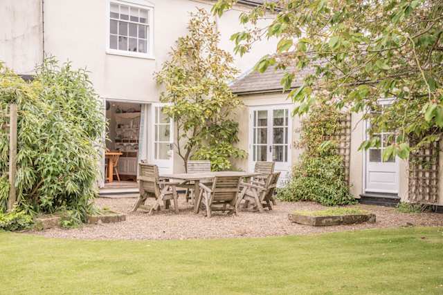 To The Ferry, Plum Guide home in Suffolk, UK