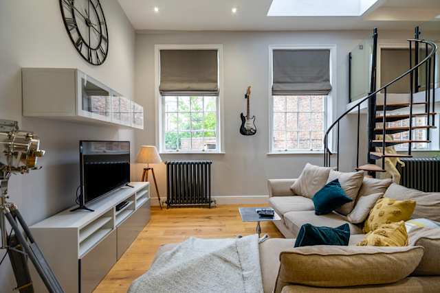 Mannequin, Plum Guide home in York, UK