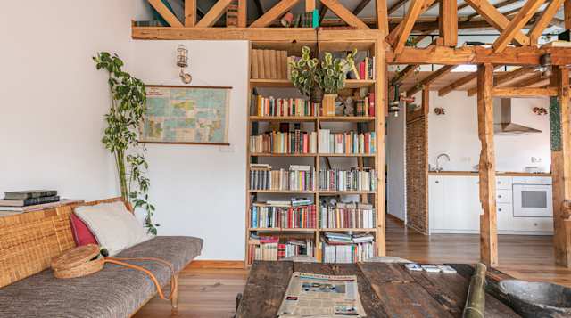 Green Library, Plum Guide home in Lisbon