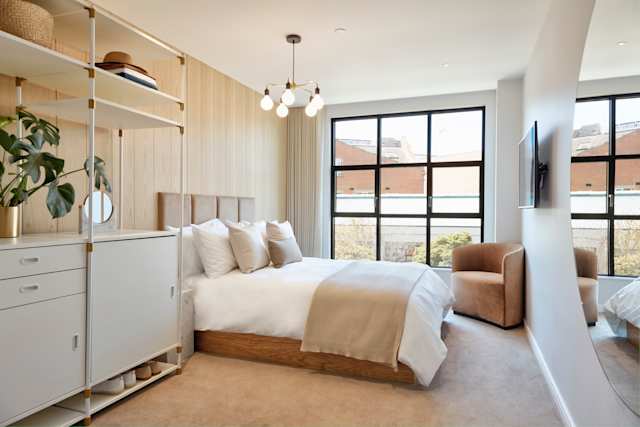 Angora Oak, Plum Guide home in London