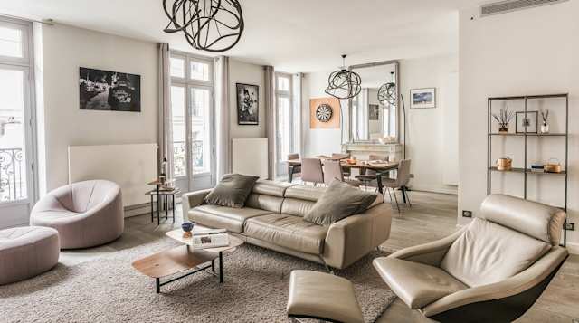 Rue Bonaparte, Plum Guide home in Paris