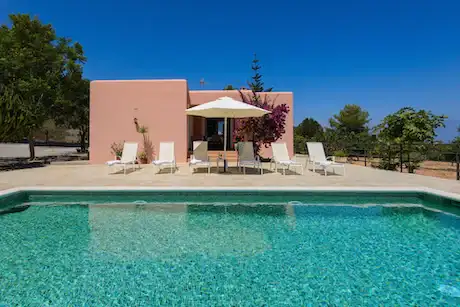 Pink Bolero, Plum Guide home in Ibiza, Spain