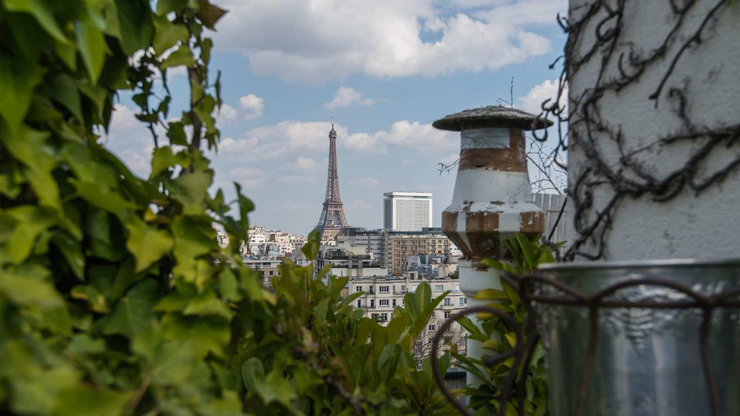 Paris arrondissement with view of Eiffel Tower
