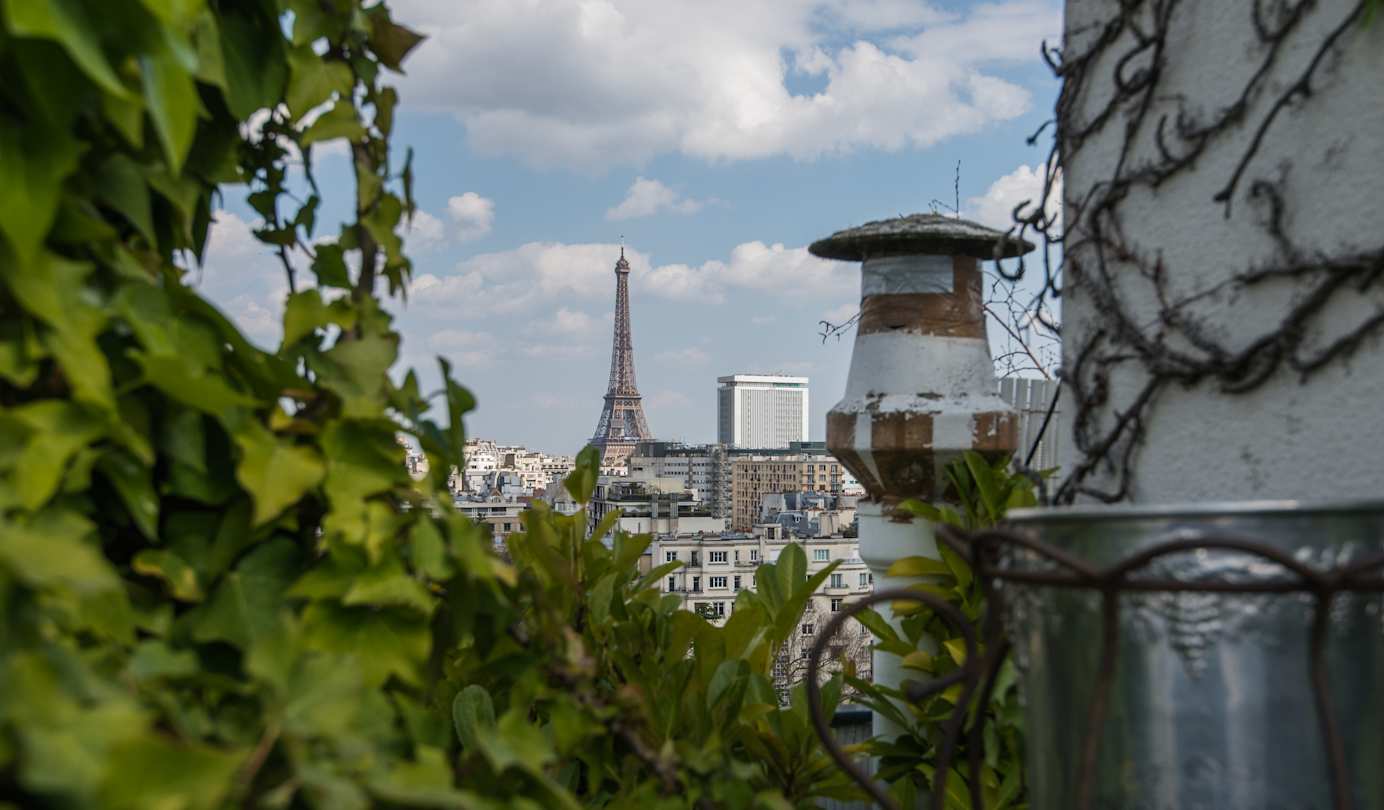 Paris arrondissement with view of Eiffel Tower