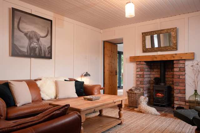 Lochside Hideaway, Plum Guide home in Scotland, UK