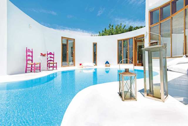 Circinate, Plum Guide home in Rhodes, Greece