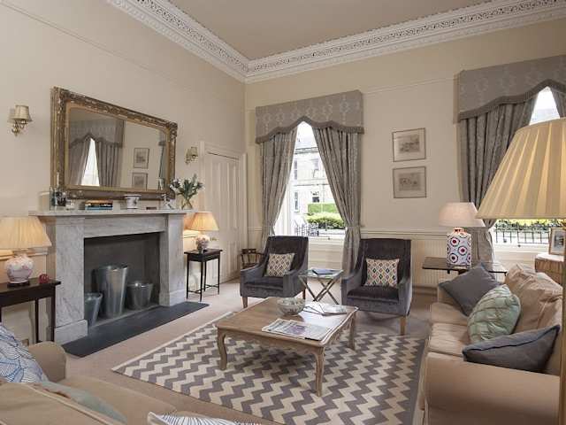 Old in New, Plum Guide home in Edinburgh