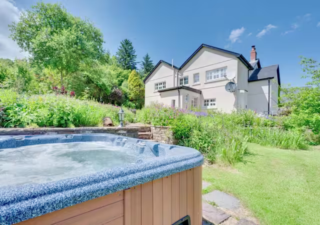 The River of Joy, Plum Guide home in Wales