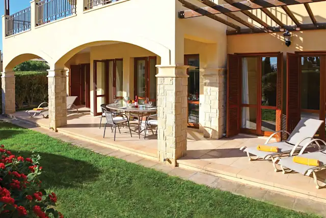 Moonlight Moves, Plum Guide home in Cyprus