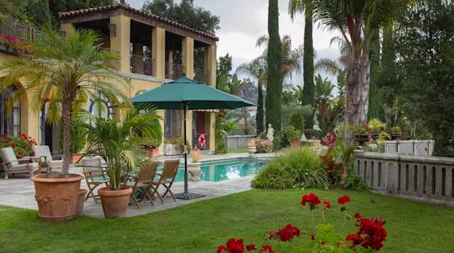 Sunrise Colonnade, Plum Guide home in Los Angeles