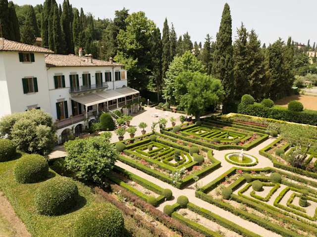 Topiary & Tradition, Plum Guide home in Florence, Italy