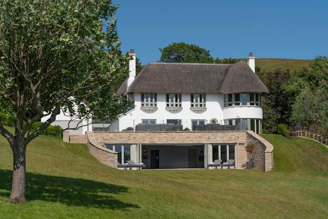 Rafters, Plum Guide home in Dorset