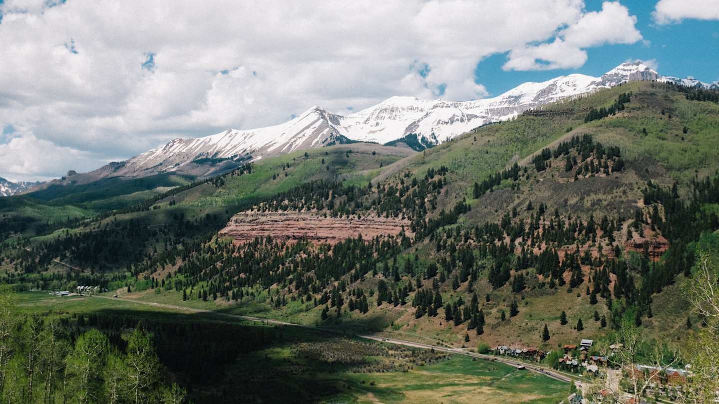 Tall hills and mountains in Telluride, Rocky Mountain National Park, United States