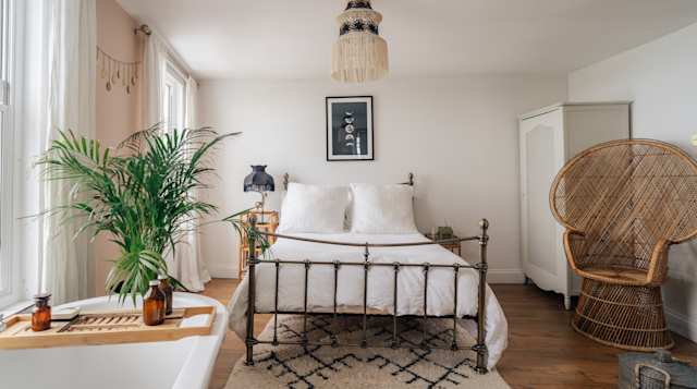 'Crescent Moon', Kent, UK