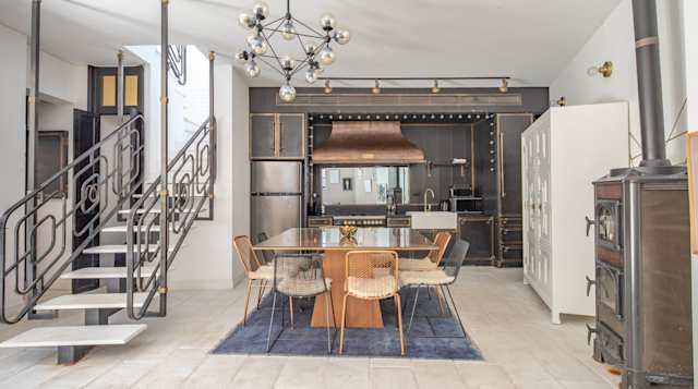 Happily Ever After, Tel Aviv