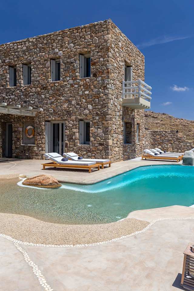 Hillside Hideout, Plum Guide home in Mykonos, Greece