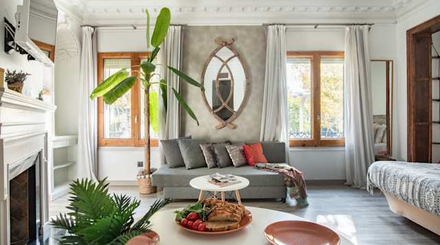 Lush Timberland, Plum Guide home in Barcelona, Spain